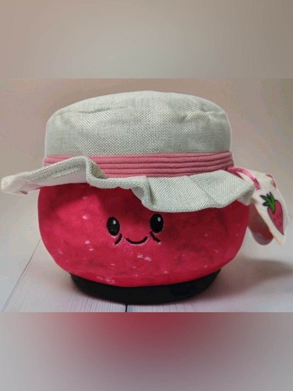 Gigglescape Strawberry Jam plush doll 5”
